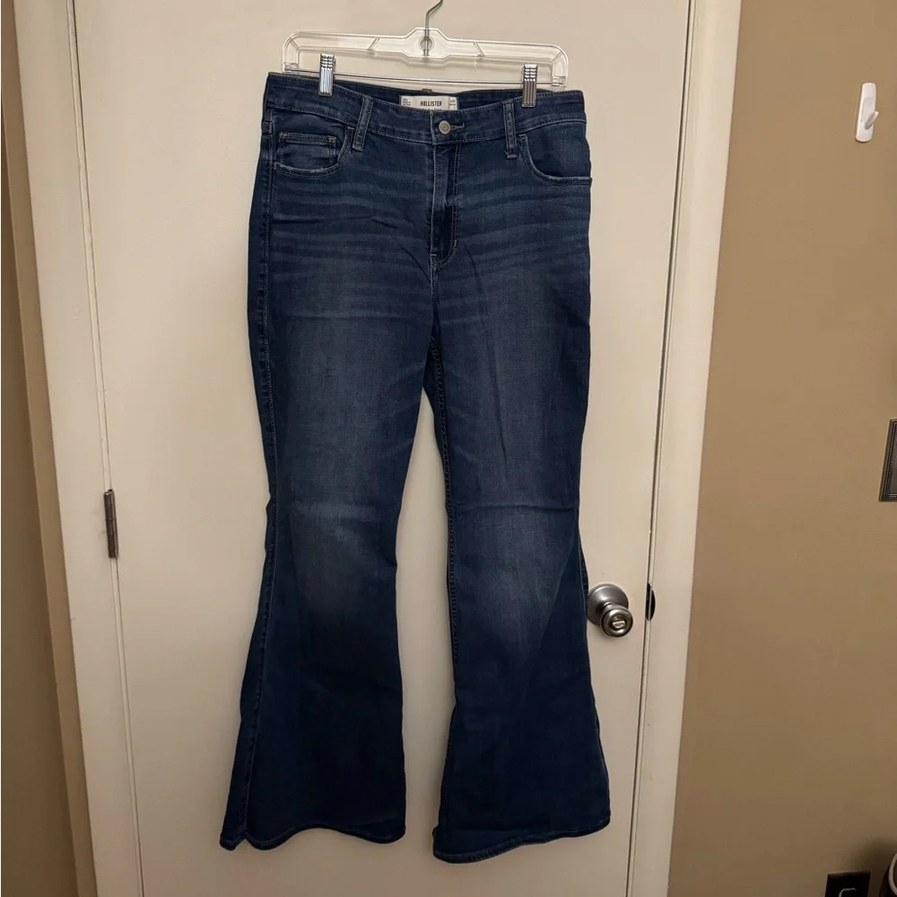 Hollister Blue Flare Jeans - Picture 1 of 3